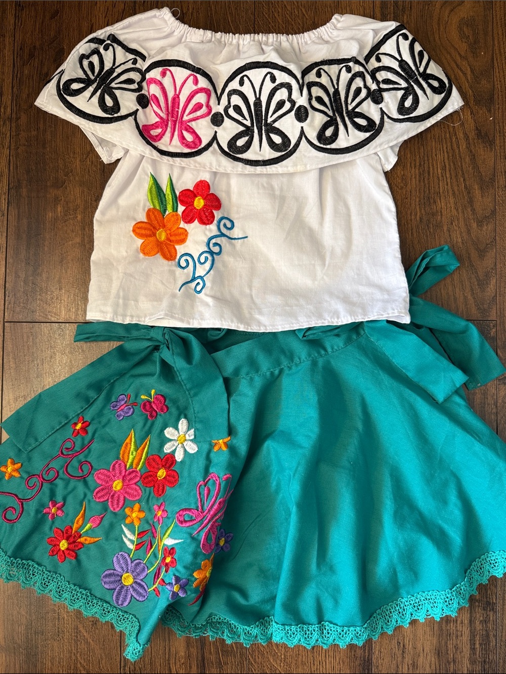 Maribel costume